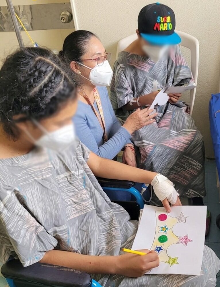 IHE lleva atención educativa a mil 727 niñas, niños y adolescentes hospitalizados