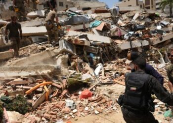 Aumenta a 2 mil 595 la cifra de muertos por terremotos en Venezuela.