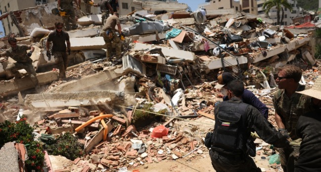 Aumenta a 2 mil 595 la cifra de muertos por terremotos en Venezuela.