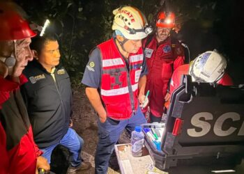 Tragedia en Cuetzalan: Hallan a excursionistas, pero clima impide recuperar sus cuerpos