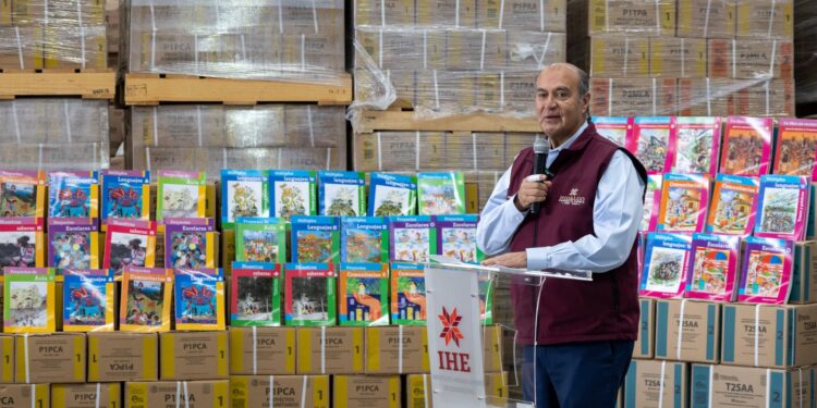 Natividad Castrejón arranca distribución de más de 3.7 millones de Libros de Texto Gratuitos en Hidalgo