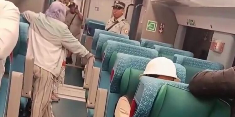 VIDEO viral: Así sufrieron pasajeros del Tren Maya tras quedar varados más de 5 horas