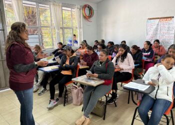 Consolida IHE la participación social en escuelas