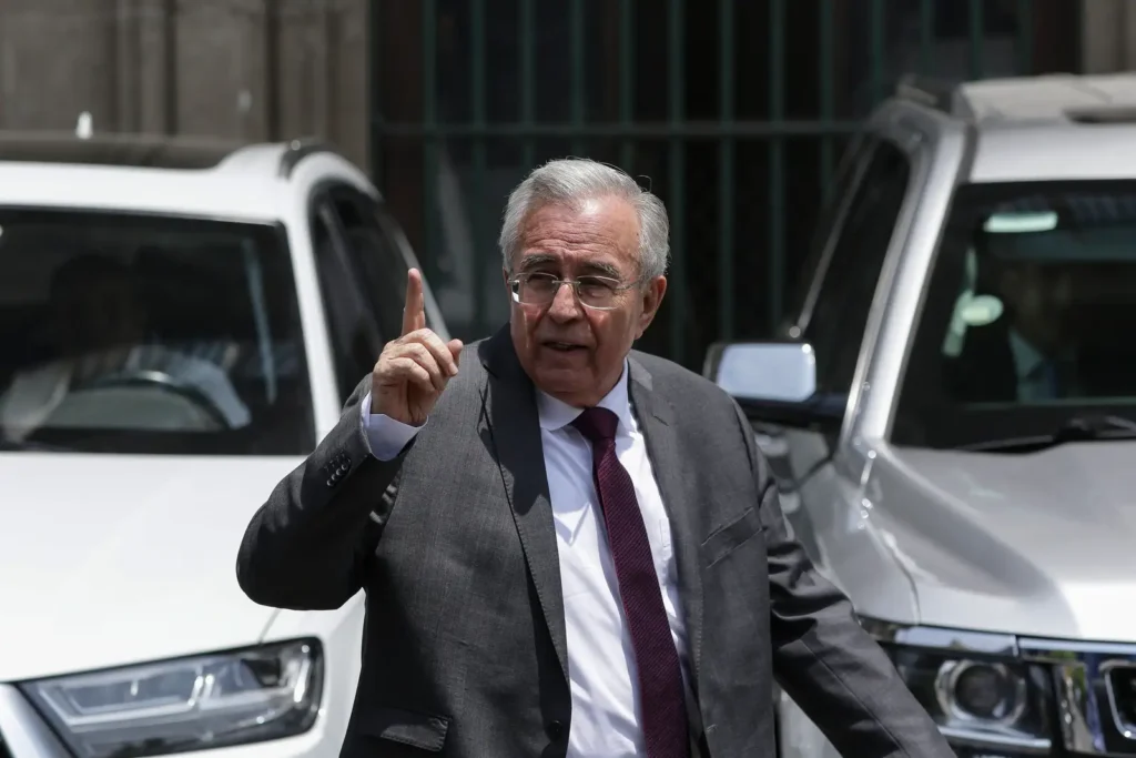FGR admite que no tiene pruebas suficientes contra Rubén Rocha; SRE reclama a EU por exhibir acusaciones
