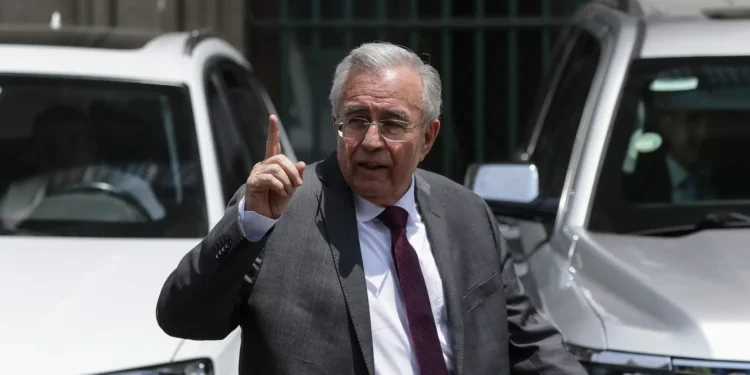 FGR admite que no tiene pruebas suficientes contra Rubén Rocha; SRE reclama a EU por exhibir acusaciones