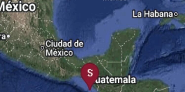 Sismo de 7.4 golpea el sur de México; vigilan el nivel del mar