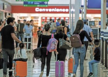 Goleada a expectativas de turistas: Esperaban 5.5 millones, solo llegaron 850 mil