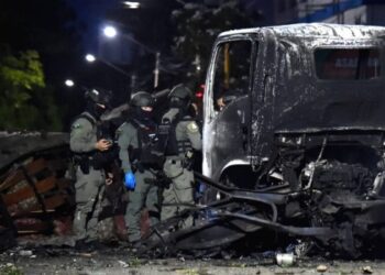 Explota camión bomba en Cúcuta, el atentado deja 11 heridos.