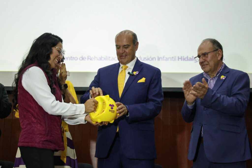 Encabeza Natividad Castrejón el arranque de la Campaña Boteo Teletón 2026 en la SEPH