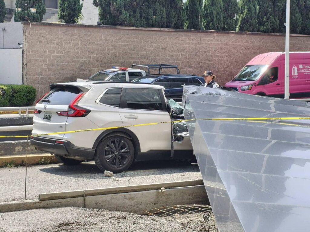 Tragedia en Interlomas: Estructura colapsa y cobra una vida (VIDEO)