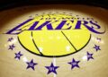 Los Angeles Lakers tendrán nuevos dueños en una venta de 12 mmdd.