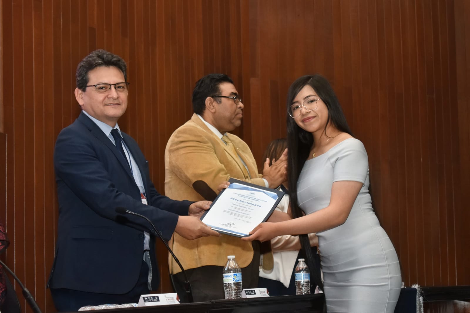 Egresada del ITESA es reconocida entre las mejores ingenieras de México