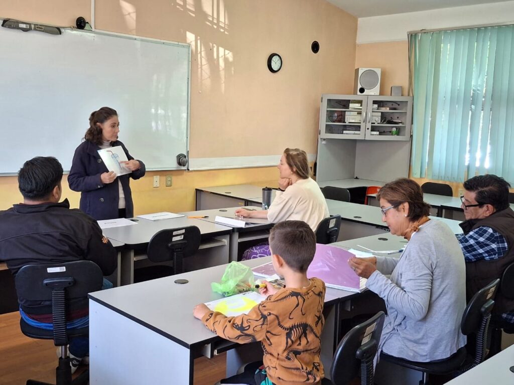 Capacita SEPH en inglés a docentes y personal educativo