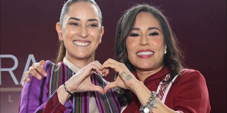 Simey Olvera usa imitadora de Sheinbaum y la tunden en redes (VIDEOS)