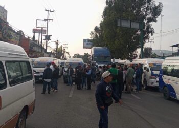 Paralizada la México-Puebla; transportistas exigen justicia por niña de 10 años asesinada