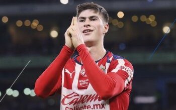 "Hormiga" González deja Chivas; emigra a Europa con Olympiacos