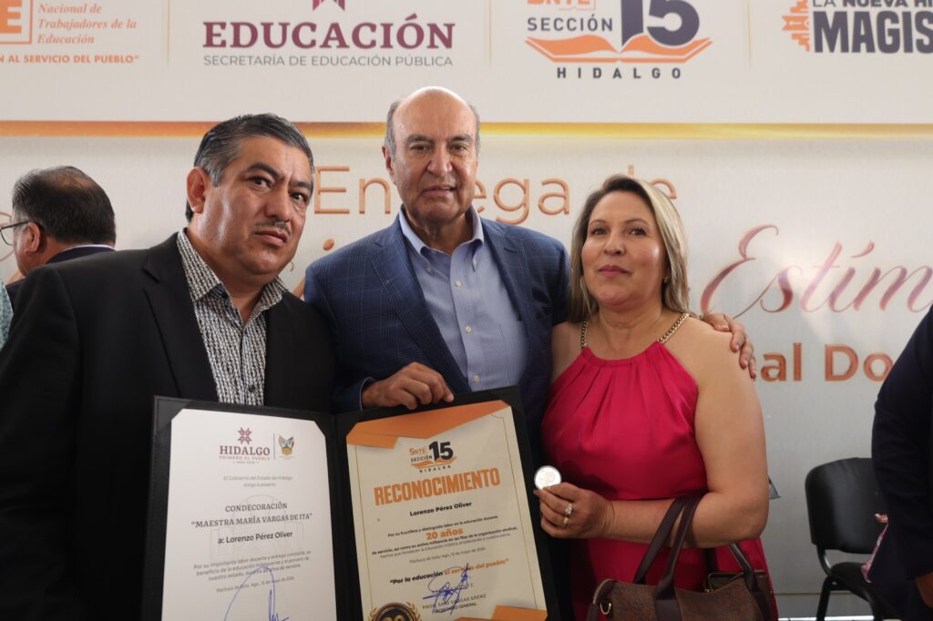 SEPH y SNTE reconocen trayectoria de mil 912 trabajadoras y trabajadores de la educación