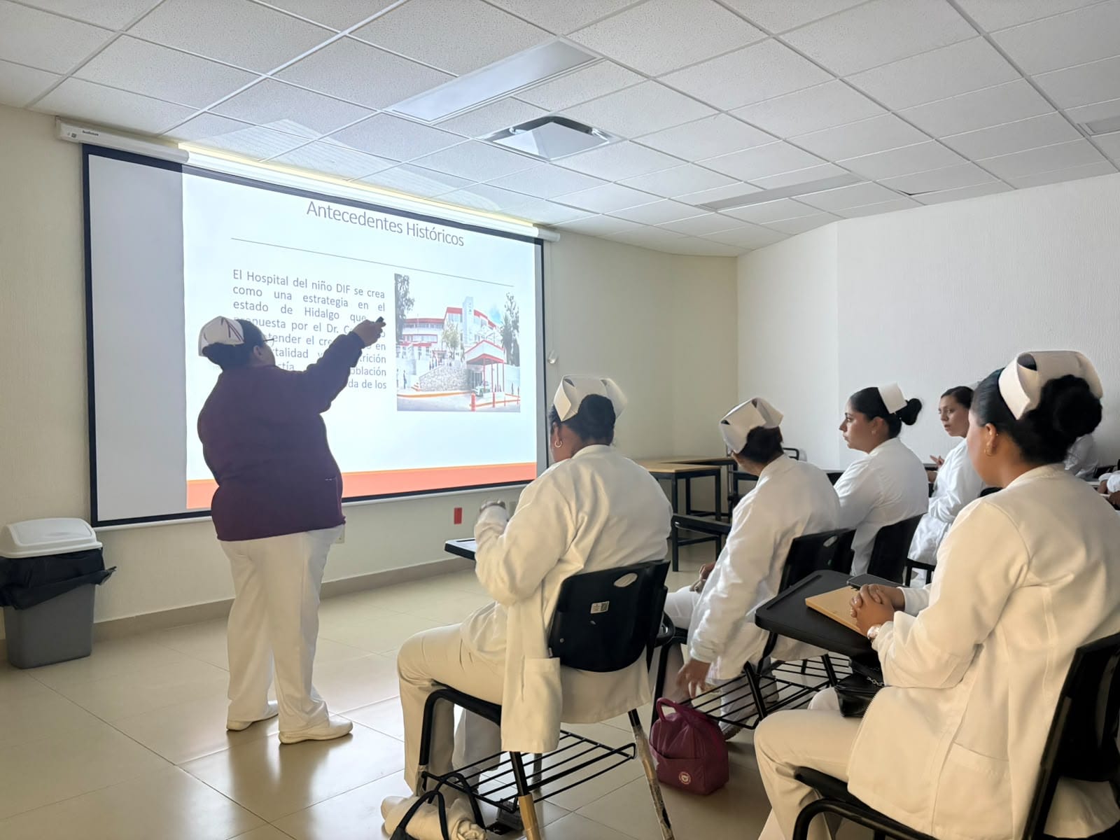UTSH fortalece formación clínica de estudiantes en el Hospital del Niño DIF