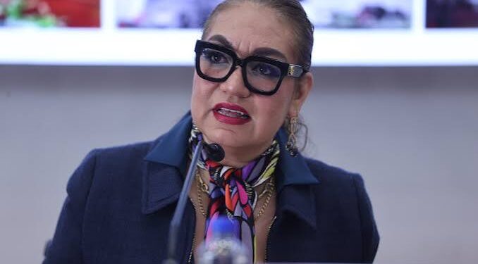 Claudia Espino deja INE justo al arrancar elección de 2027