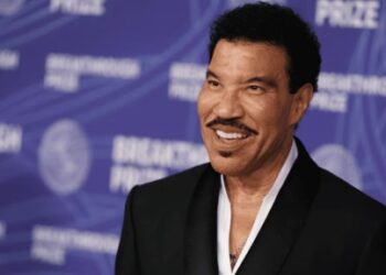 ¿Qué le pasó a Lionel Richie? El cantante continúa hospitalizado.