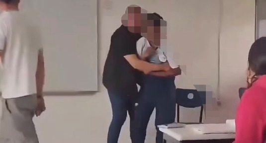 Profesor es detenido por presunto abuso sexual contra estudiante en Guanajuato.