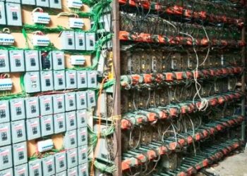 Aseguran granja clandestina de criptomonedas en Tlaola, Puebla