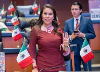 Simey Olvera fuera de la Mesa Directiva por show de “Claudita”