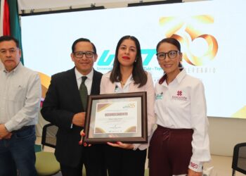 UT de Tula-Tepeji reconoce trayectoria académica y laboral en su 35 aniversario