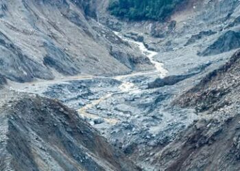 Calor récord golpeó glaciar de Nepal antes del colapso mortal