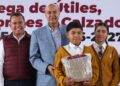 Natividad Castrejón entrega útiles, calzado y uniformes en cinco municipios