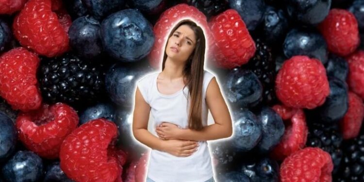 Retiran frutos rojos Great Value por riesgo de E. coli