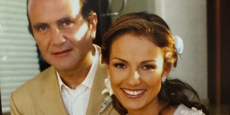 Óscar Mario Beteta, que descanses en el infierno, le desea exesposa